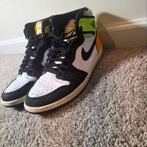 Jordan 1 Retro Hi Volt